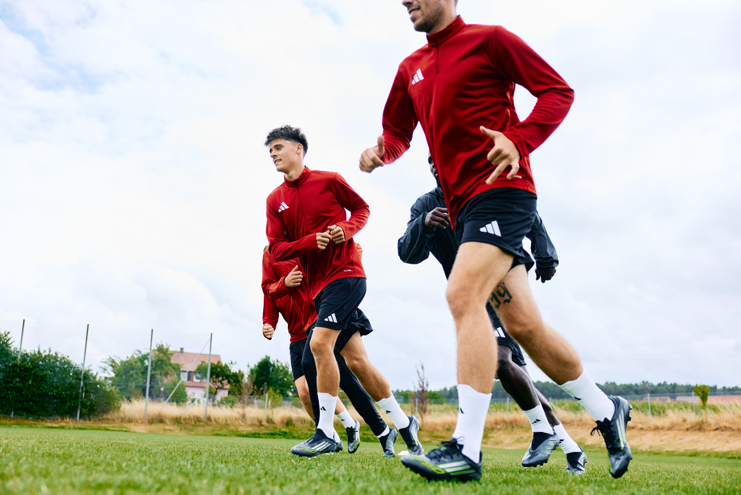 Treninkové oblečení, boty a doplňky